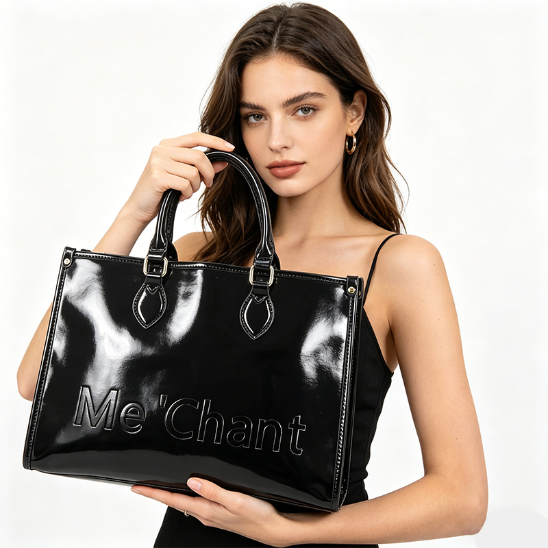 Top Handle Structured - กระเป๋าถือผู้หญิงหนัง PU สีดำเงา ทรงแข็ง พร้อมหูหิ้ว จุของได้เยอะ