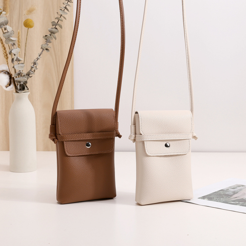 Women Bags Mini - กระเป๋าโทรศัพท์แบบสะพายข้างขนาดเล็กสำหรับผู้หญิง 2026 กระเป๋าสะพายไหล่แนวตั้งขนาดเล็กทันสมัย หนังนิ่มอเนกประสงค์