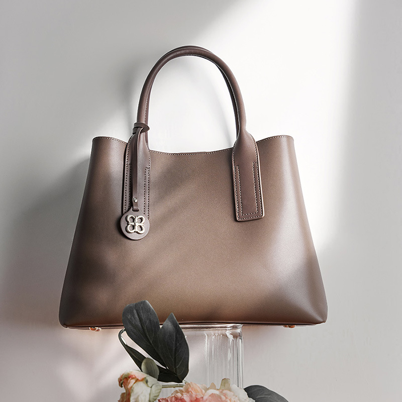 กระเป๋าถือทรงแข็งสำหรับผู้หญิง - Top Handle Structured บทวิจารณ์และราคา