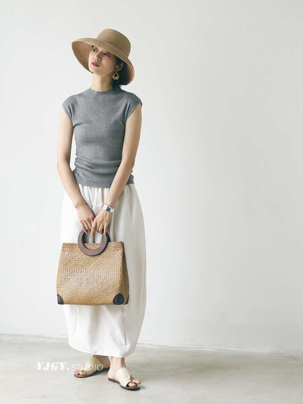 กระเป๋าสานจากสาหร่ายทะเลสไตล์ฝ - Woven Straw Bag บทวิจารณ์และราคา
